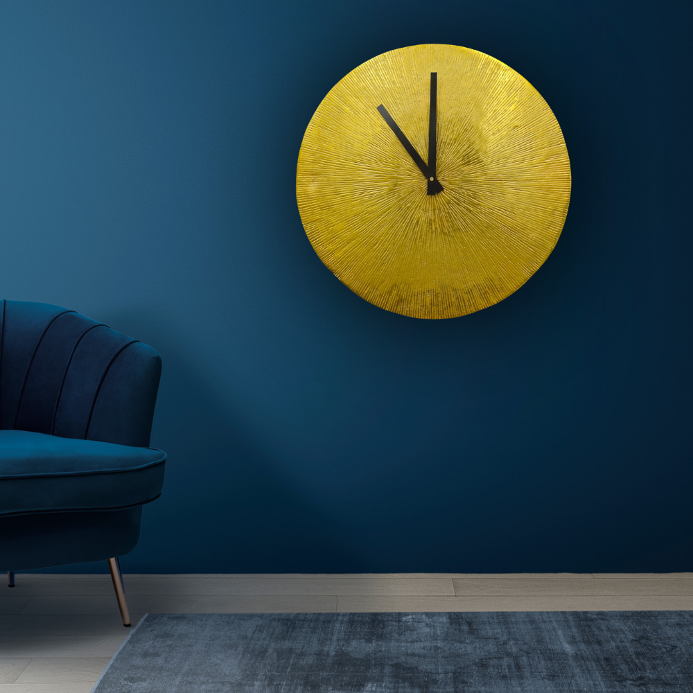 Golden Wall Clock: Perfect Showpiece for Home Decor